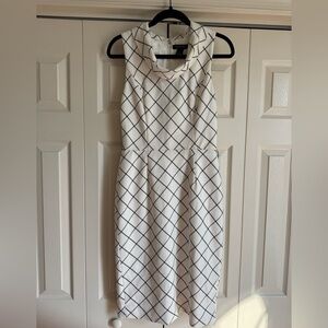 NWT White House Black Market Sheath Dress- Black and White Pattern - Size 4